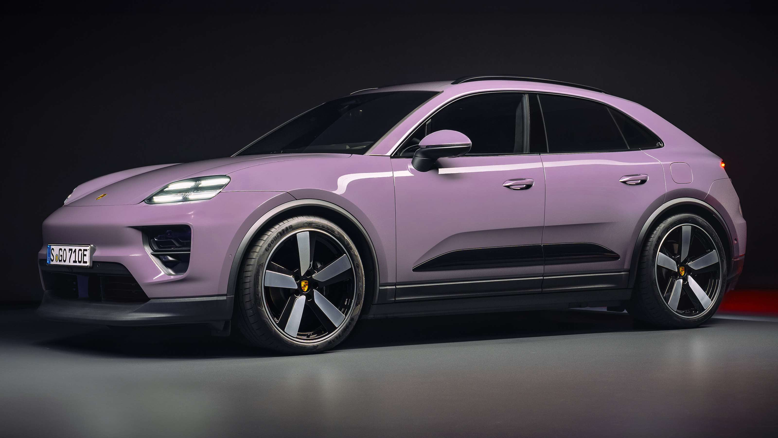 Porsche Macan - front static