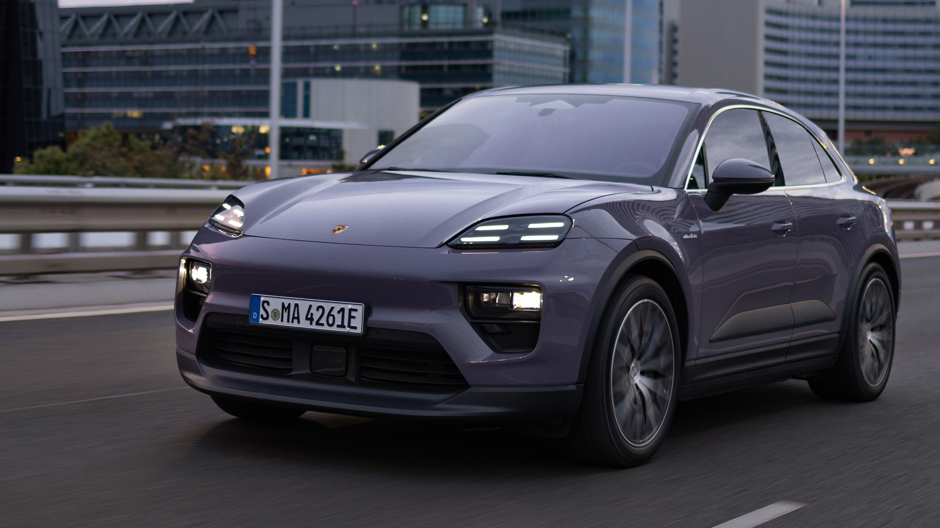 Porsche Macan - front dynamic 