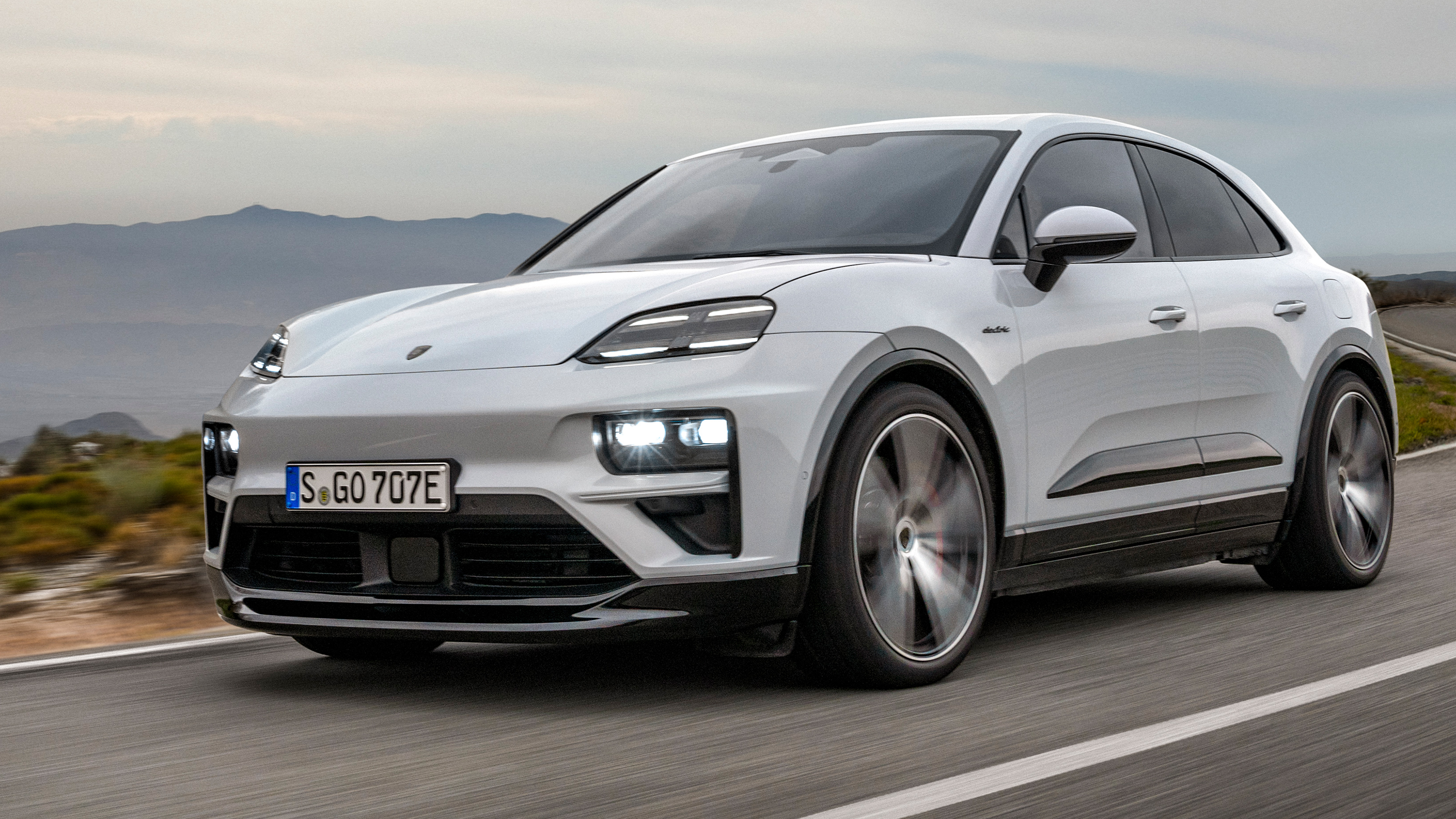 Porsche Macan - Turbo front