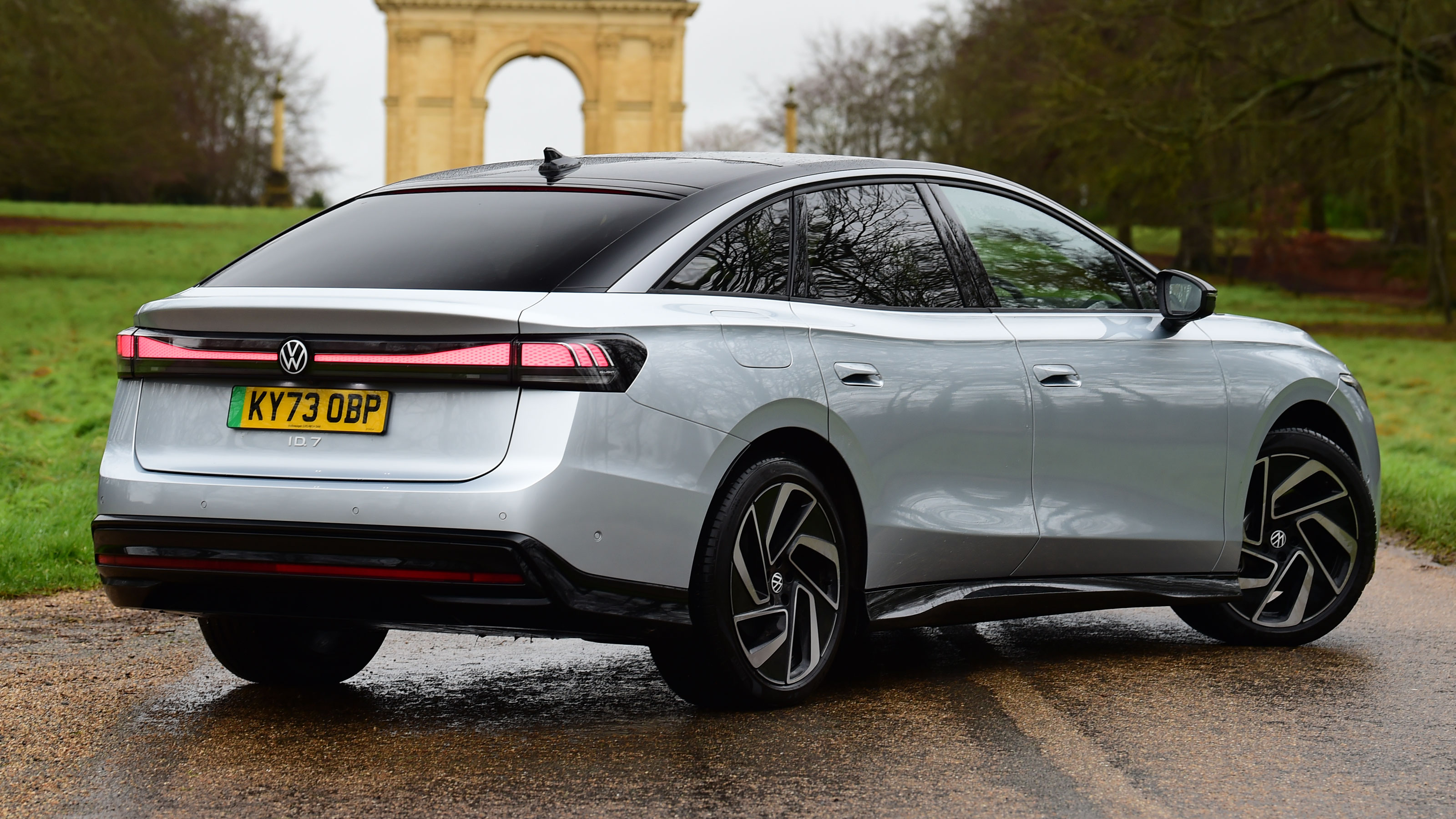 Volkswagen ID.7 - rear static