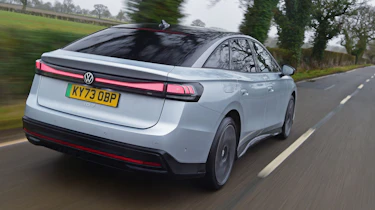 Volkswagen ID.7 - rear tracking