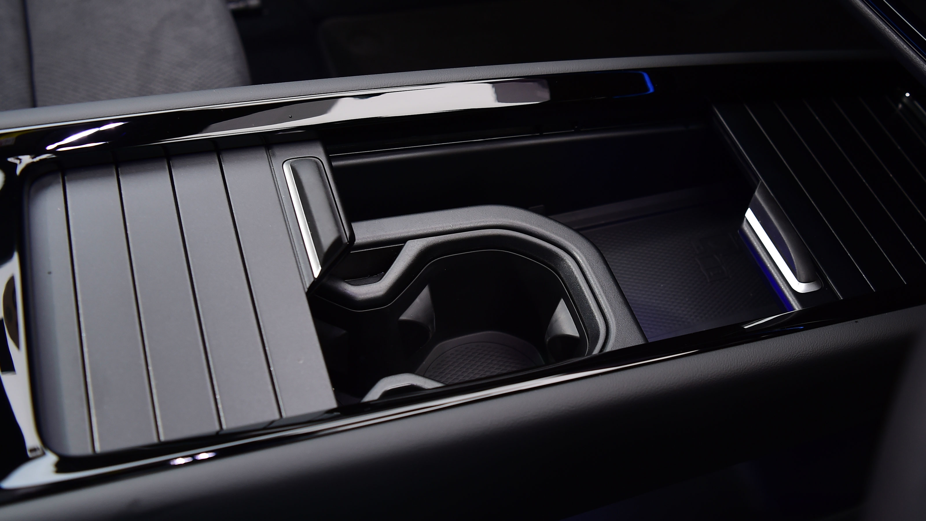 Volkswagen ID.7 - centre console