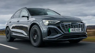 Audi Q8 Sportback e-tron - front tracking