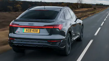 Audi Q8 Sportback e-tron - rear tracking