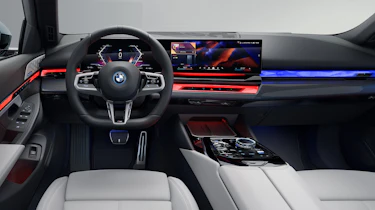 BMW i5 Touring - interior