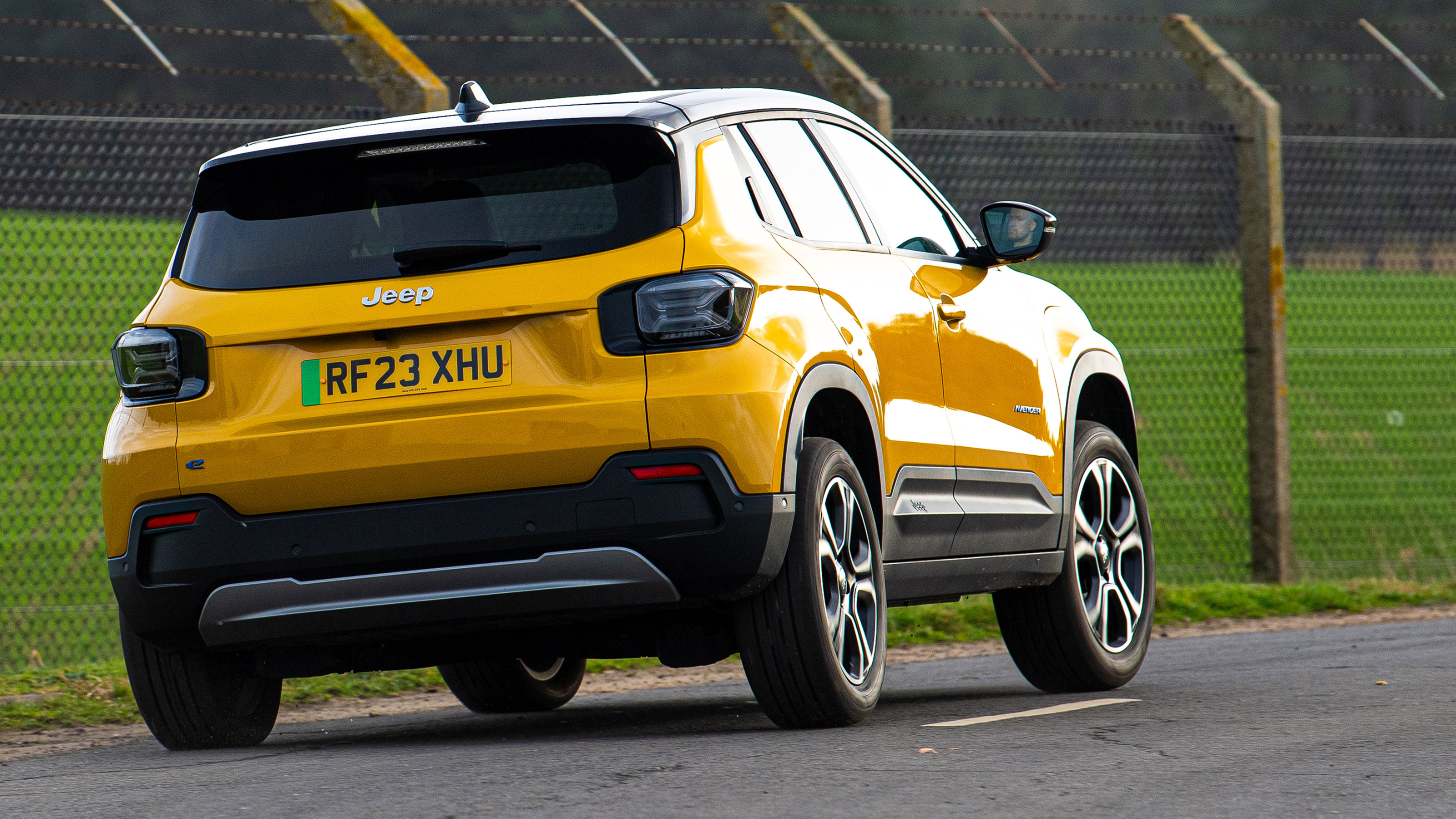 Jeep Avenger - rear dynamic