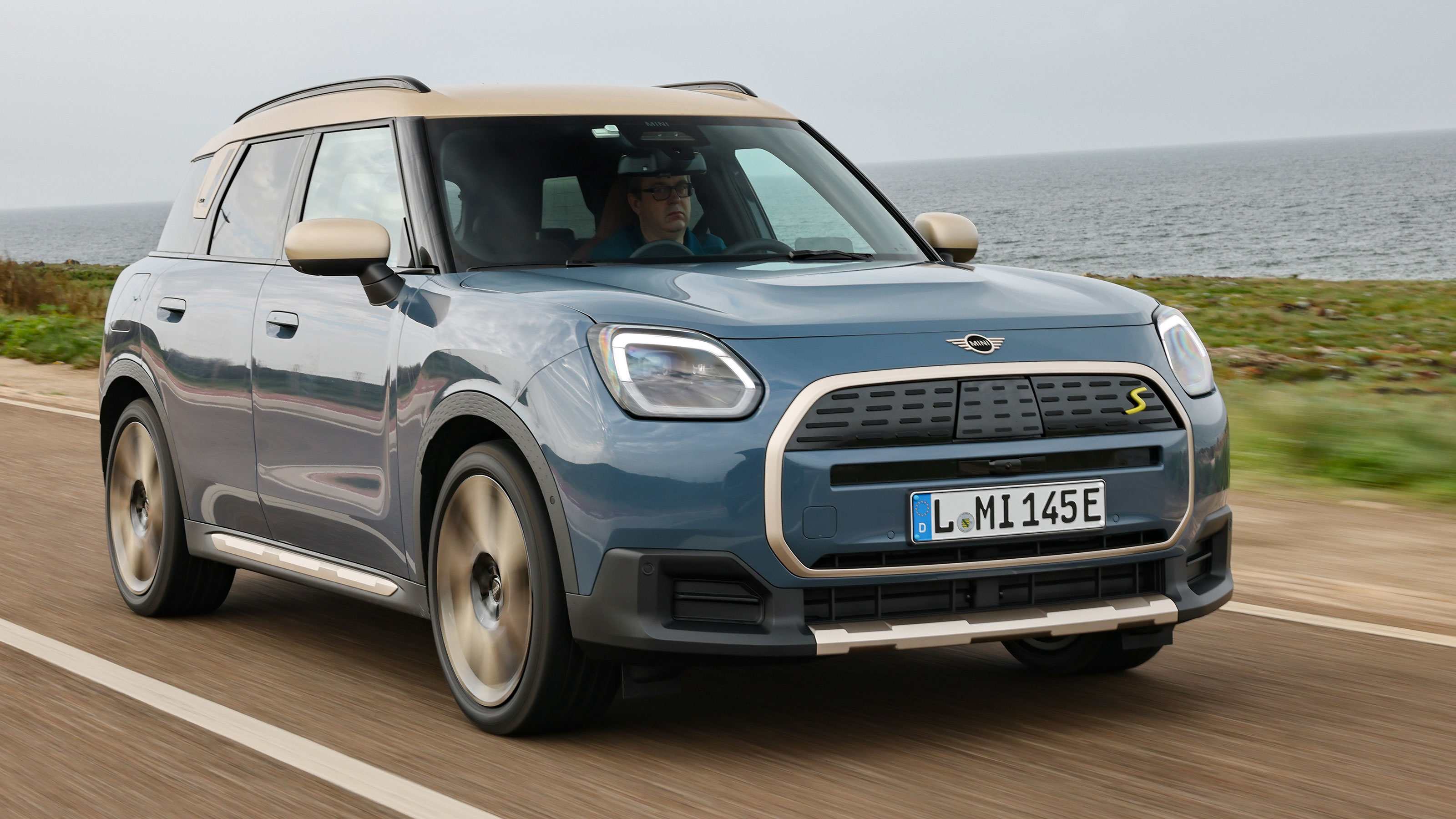 MINI Countryman - front