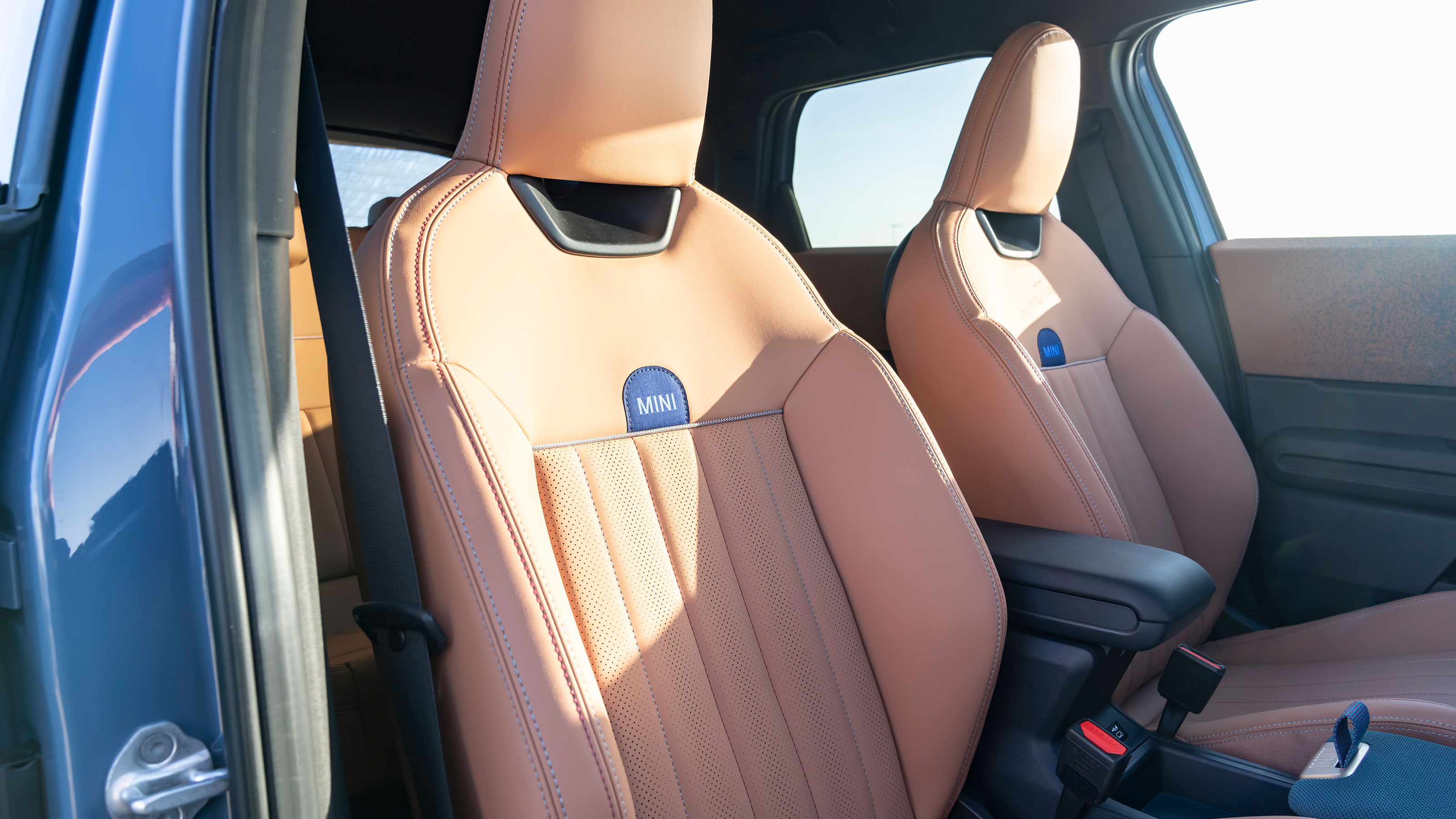 MINI Countryman - front seats
