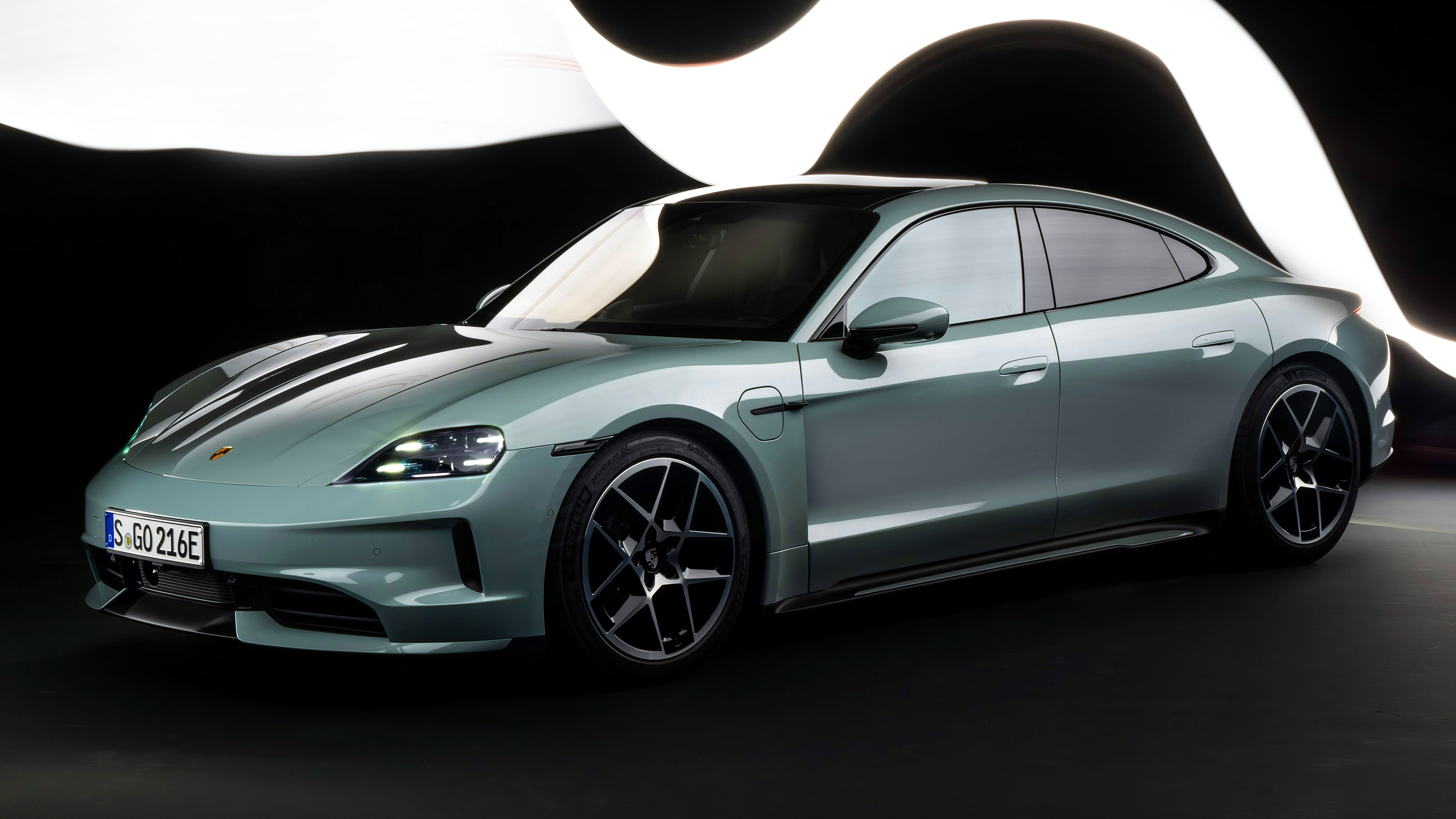 Porsche Taycan - header