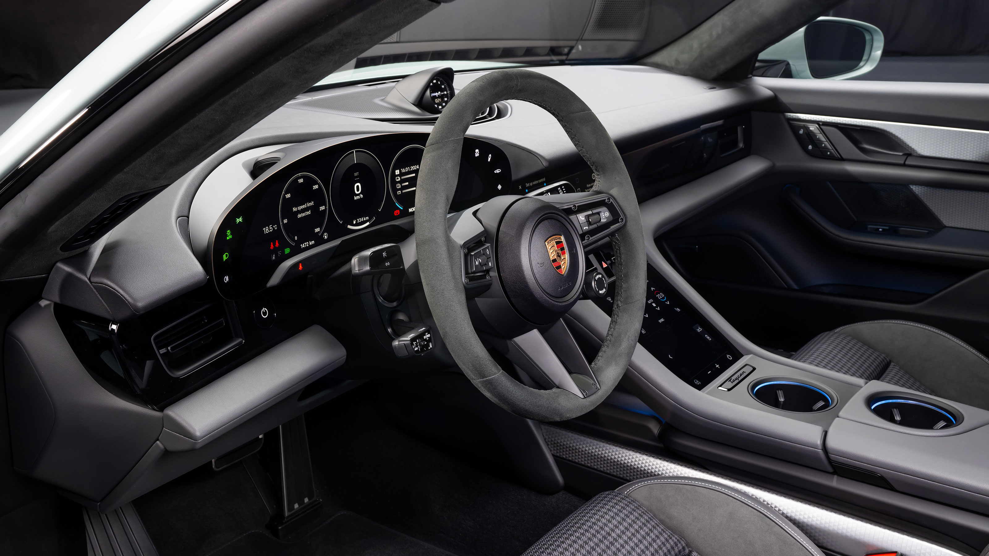 Porsche Taycan - interior 1