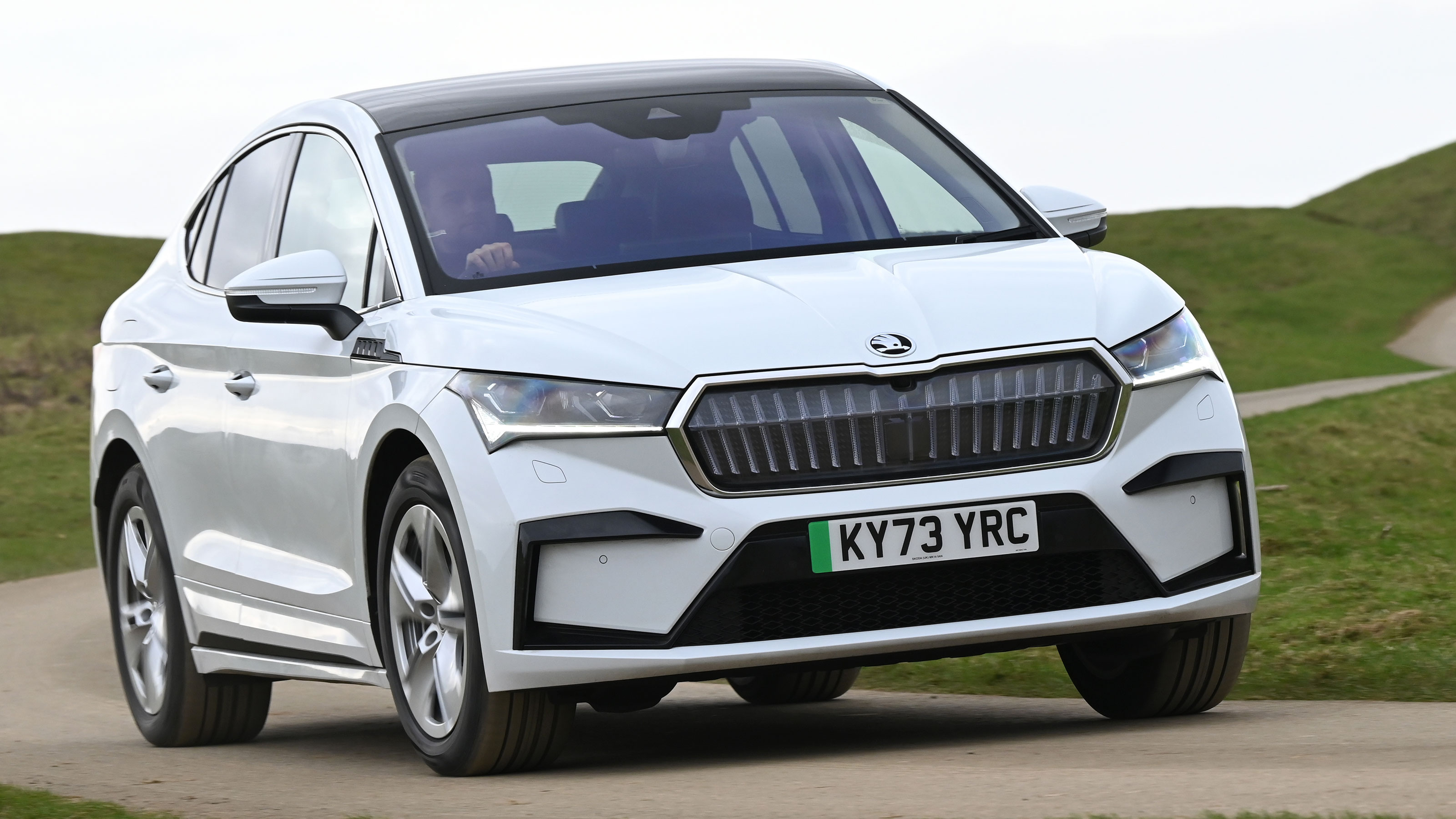 Skoda Enyaq Coupe - front dynamic