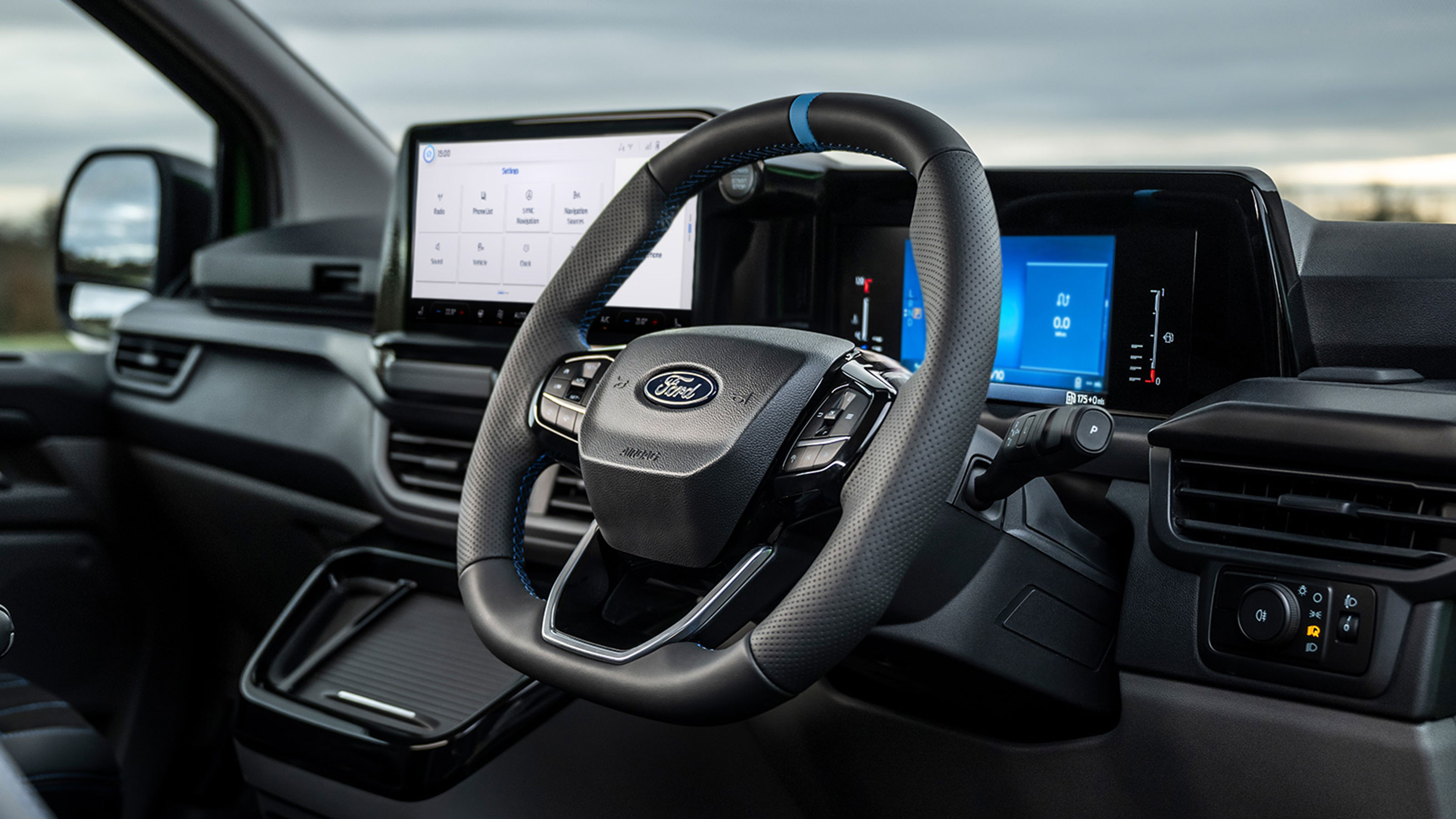 Ford E-Transit Custom MS-RT - interior