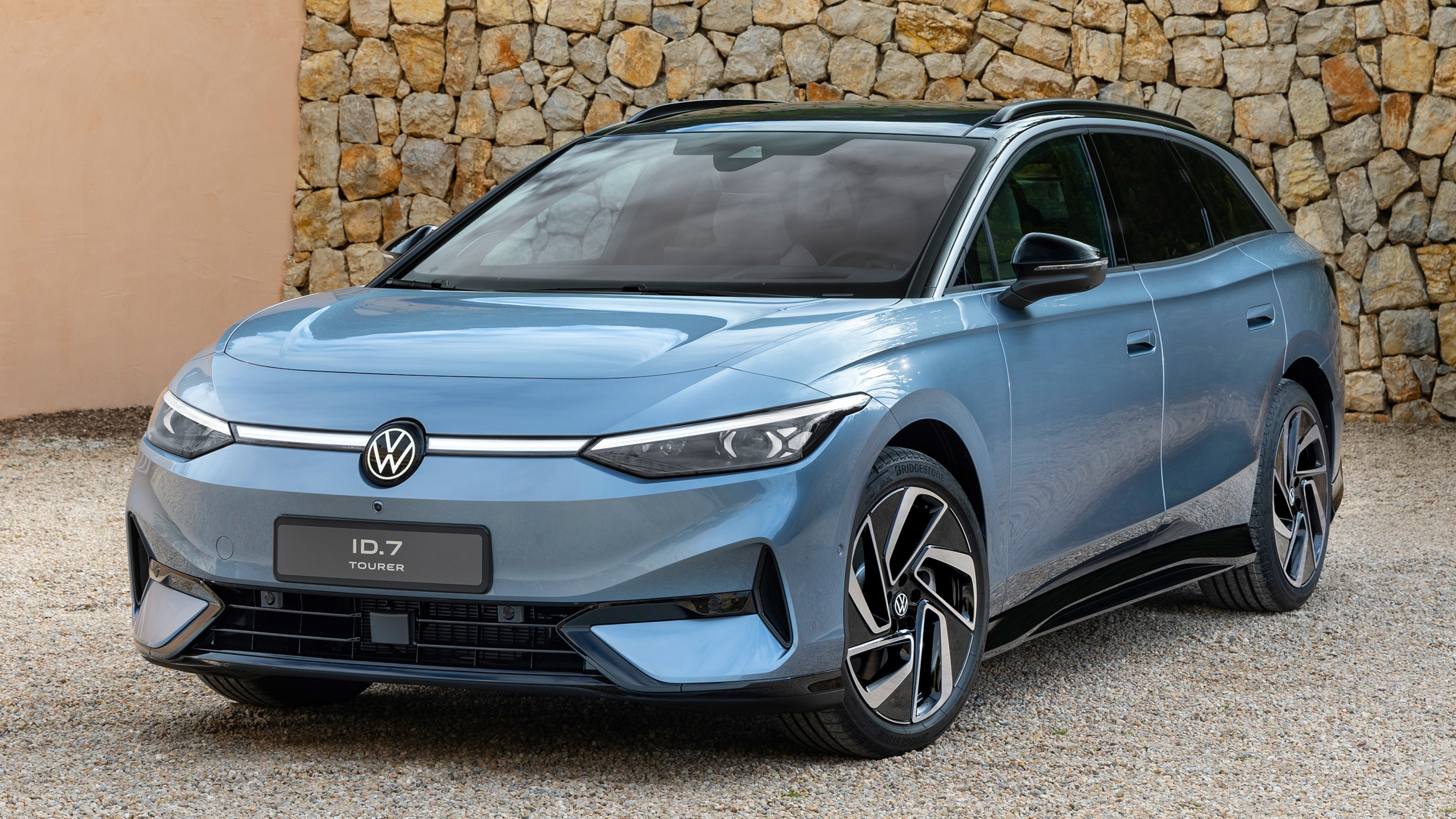 Volkswagen ID.7 Tourer - front