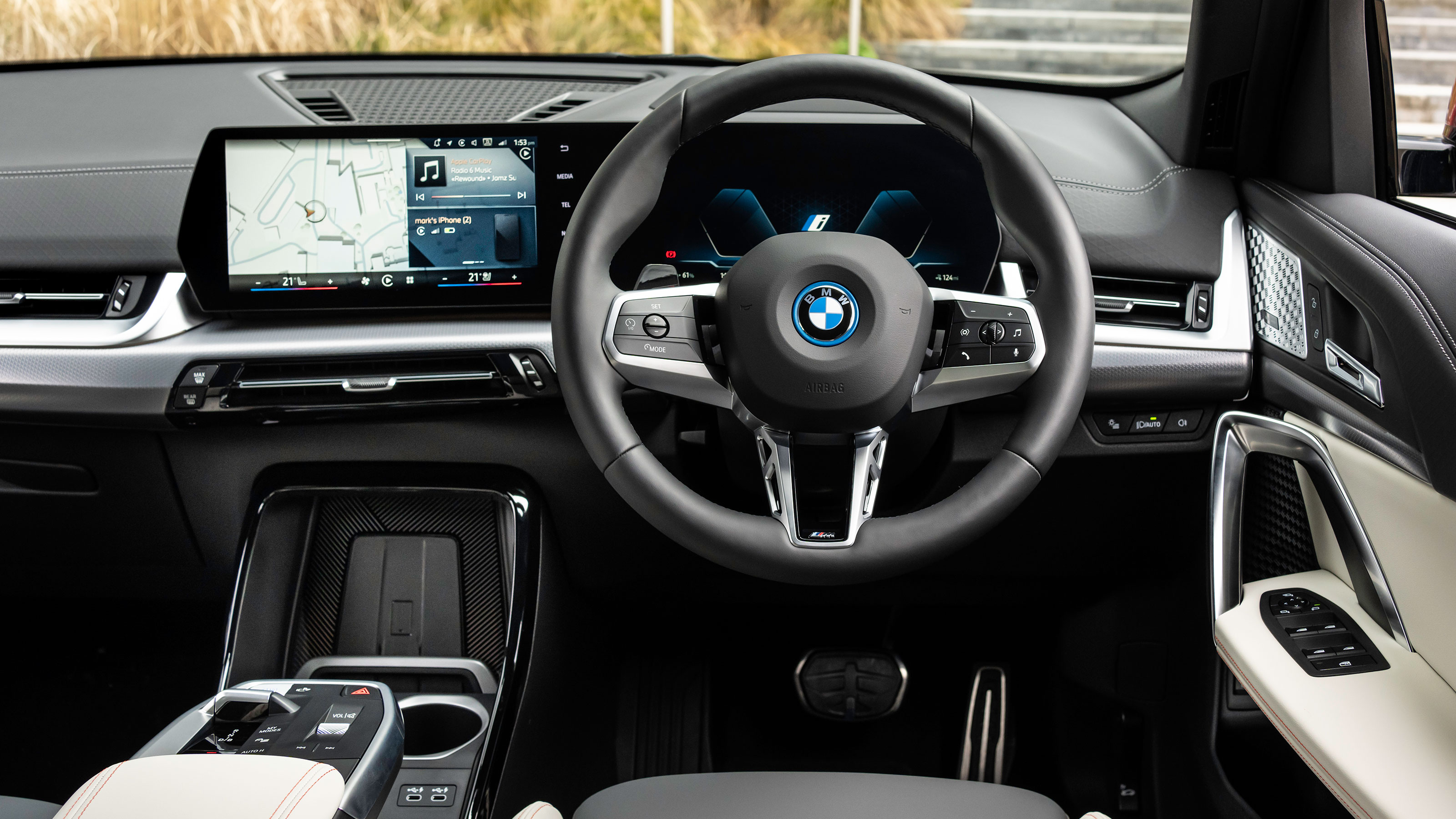 BMW iX2 - interior