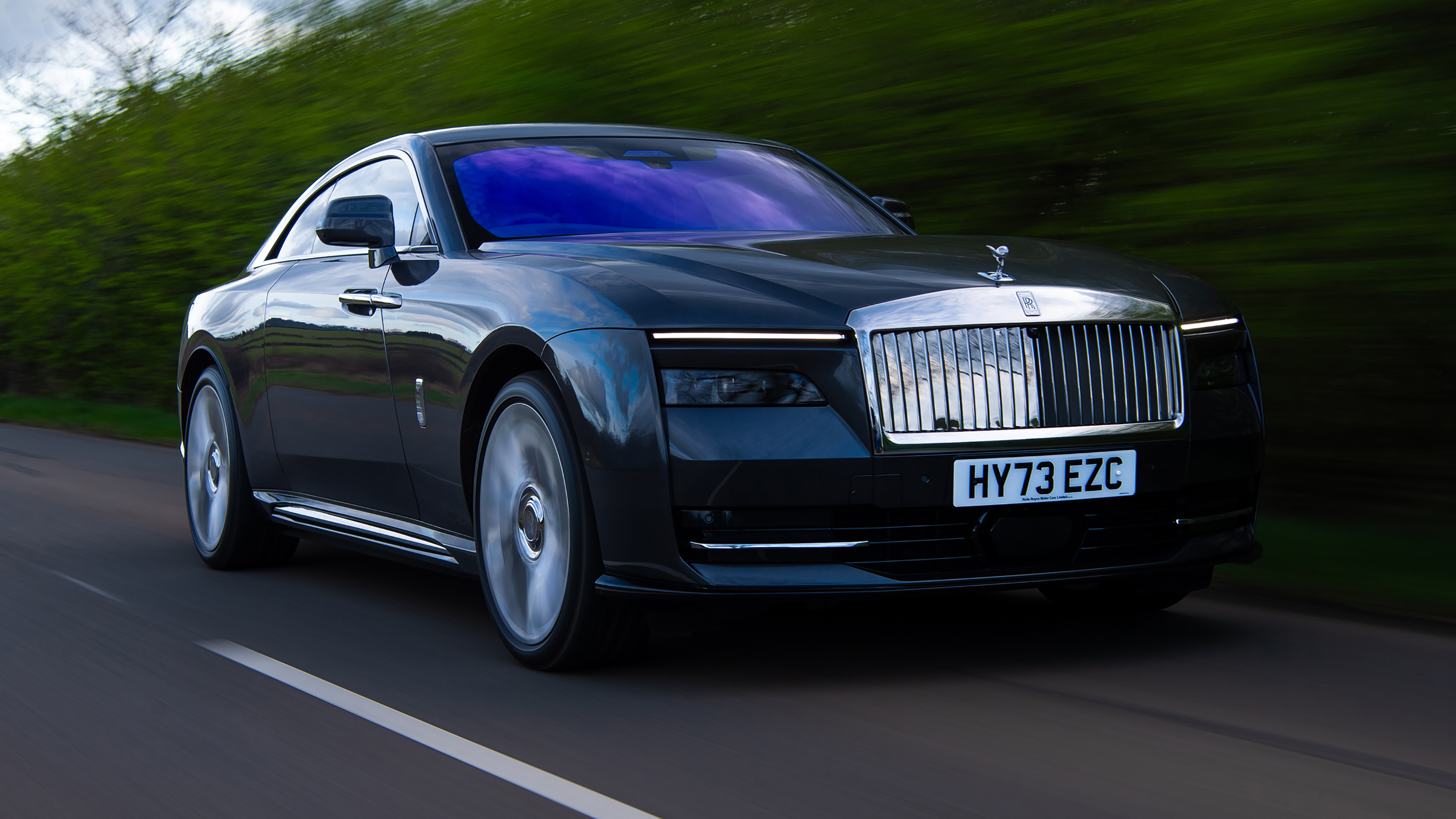 Rolls-Royce Spectre - front tracking