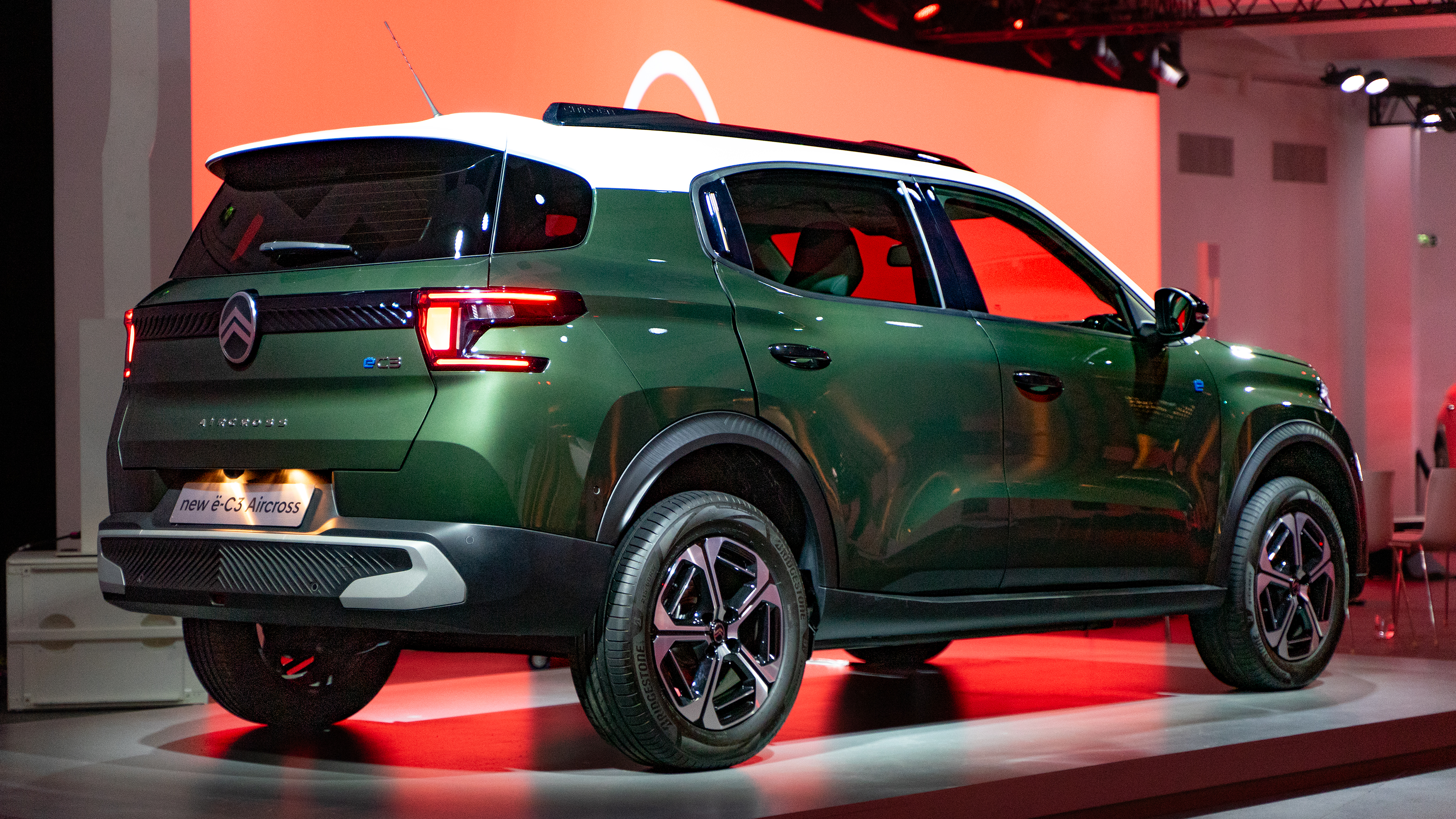 Citroen e-C3 Aircross - rear static 
