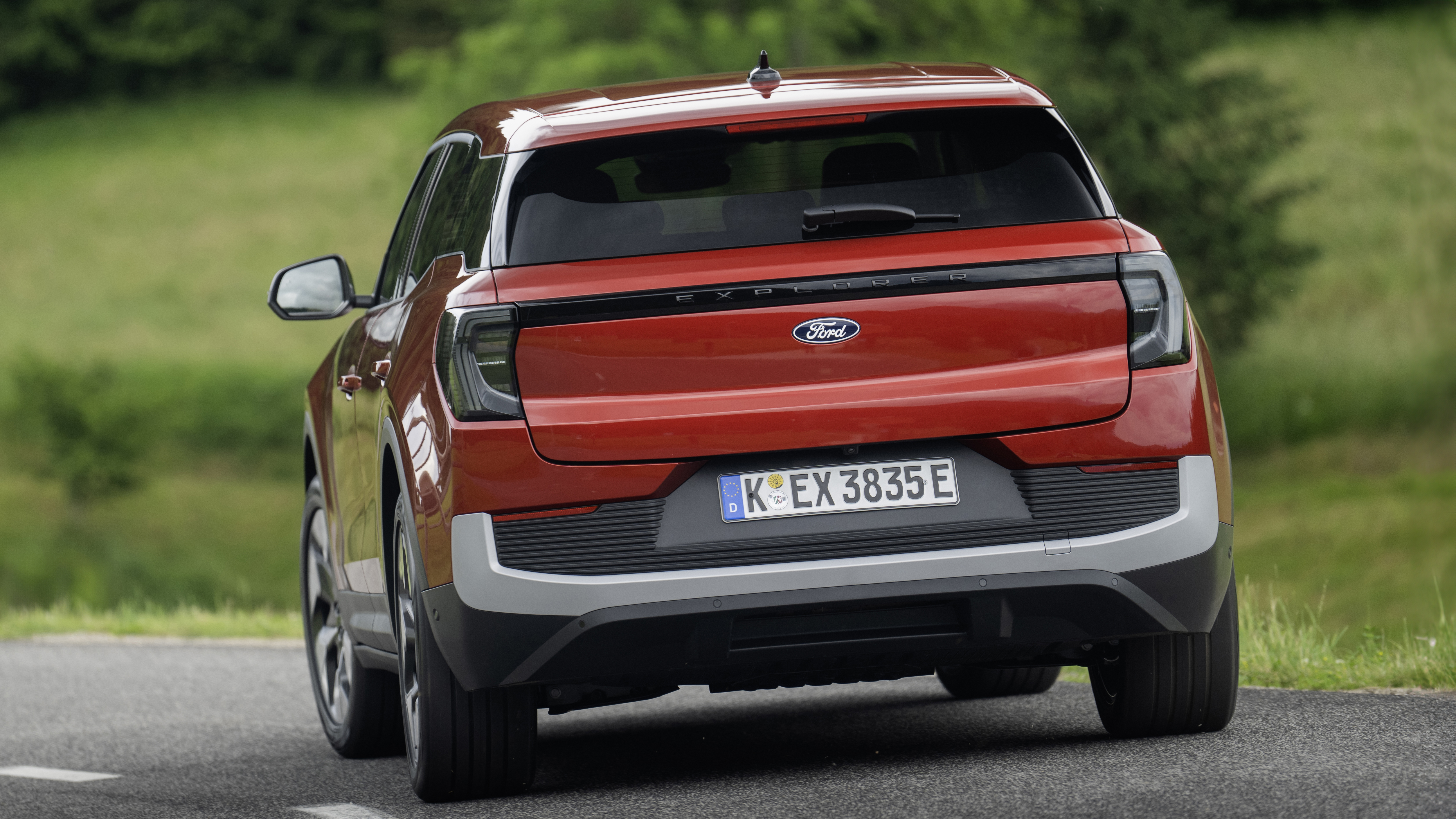 New Ford Explorer - rear cornering 