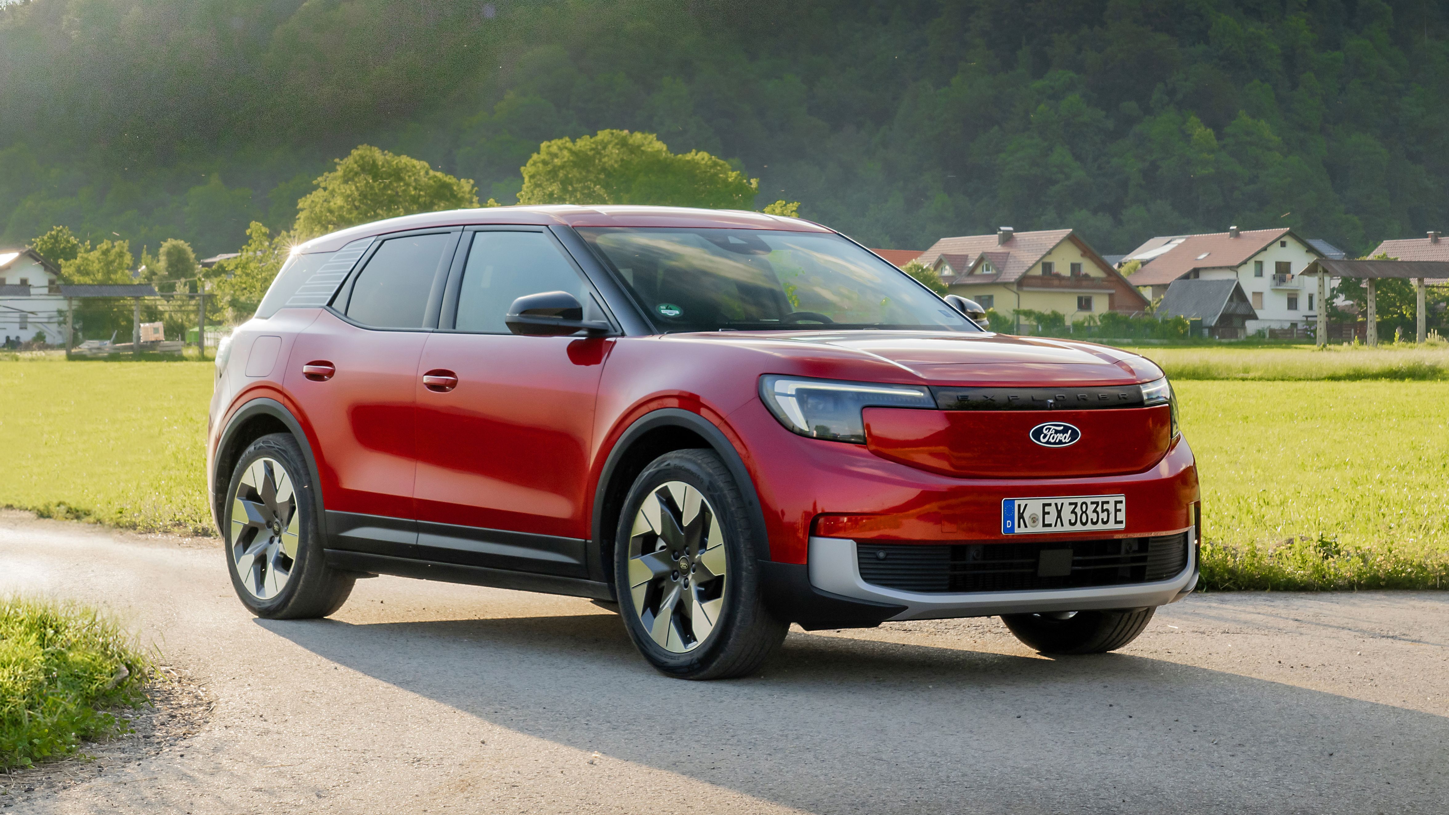 New Ford Explorer - front static 
