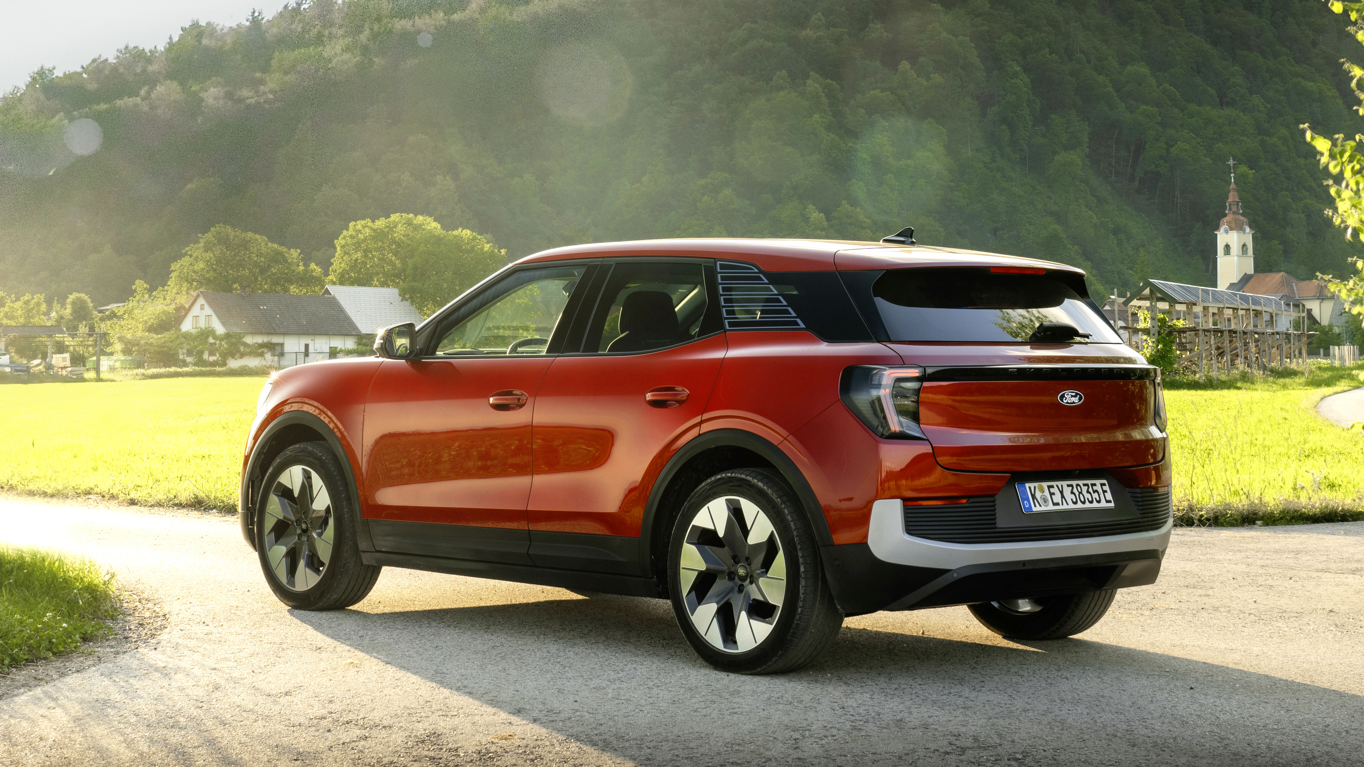New Ford Explorer - rear static 