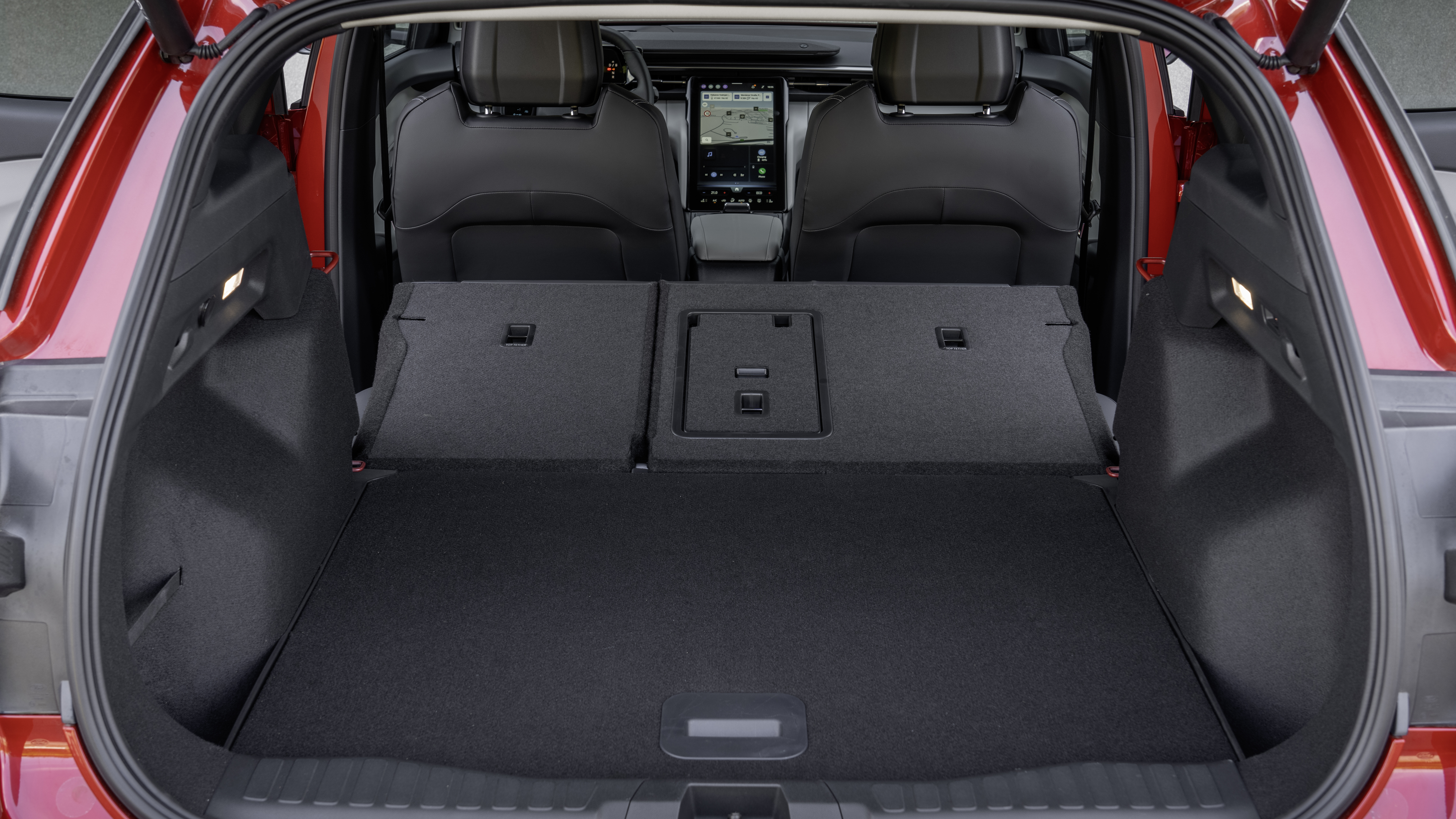New Ford Explorer - boot with rear seats down 