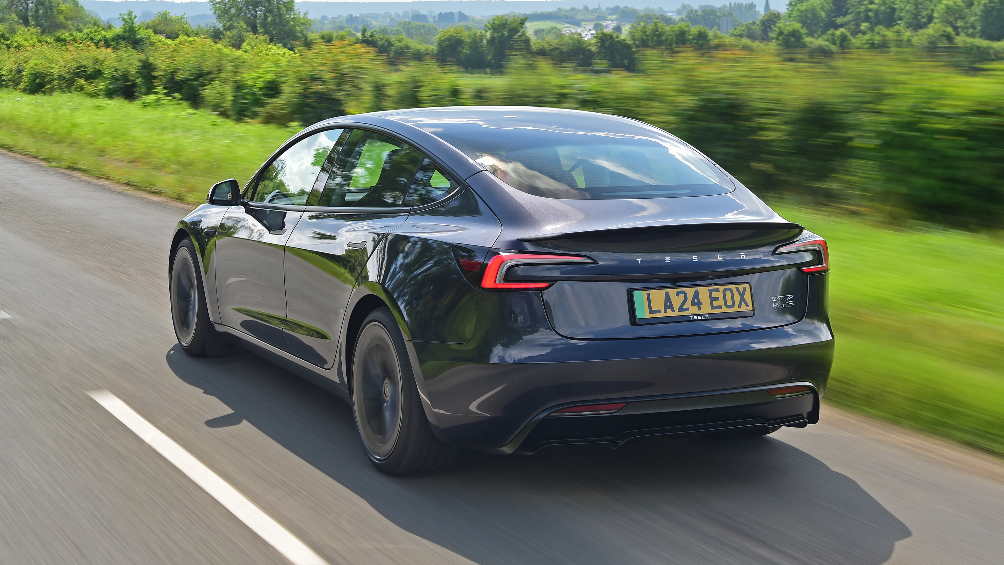 Tesla Model 3 Performance - rear tracking