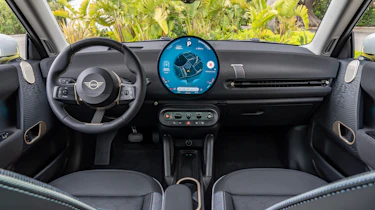 MINI Cooper SE - dashboard