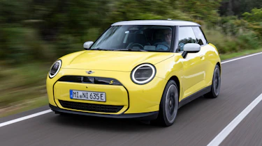 MINI Cooper SE - front tracking