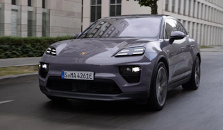 Porsche Macan - front tracking