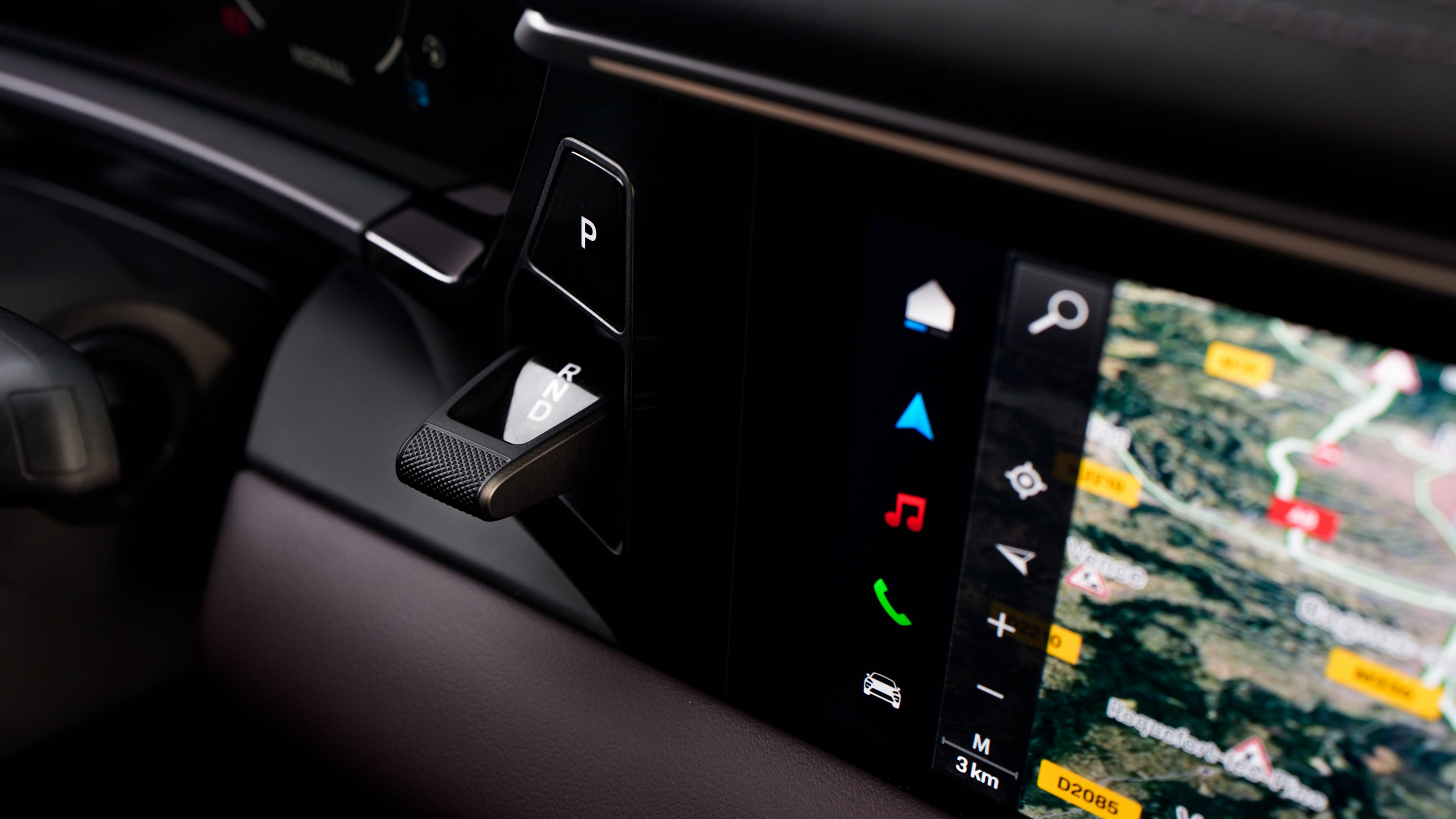 Porsche Macan - gear selector