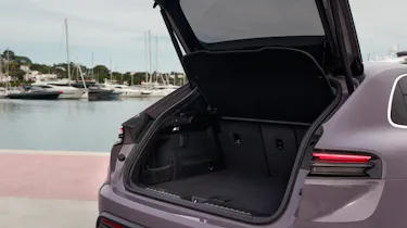 Porsche Macan - boot