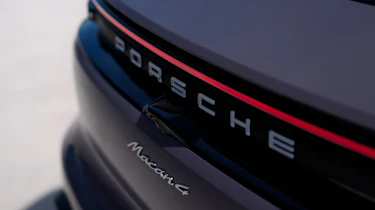 Porsche Macan - rear badge