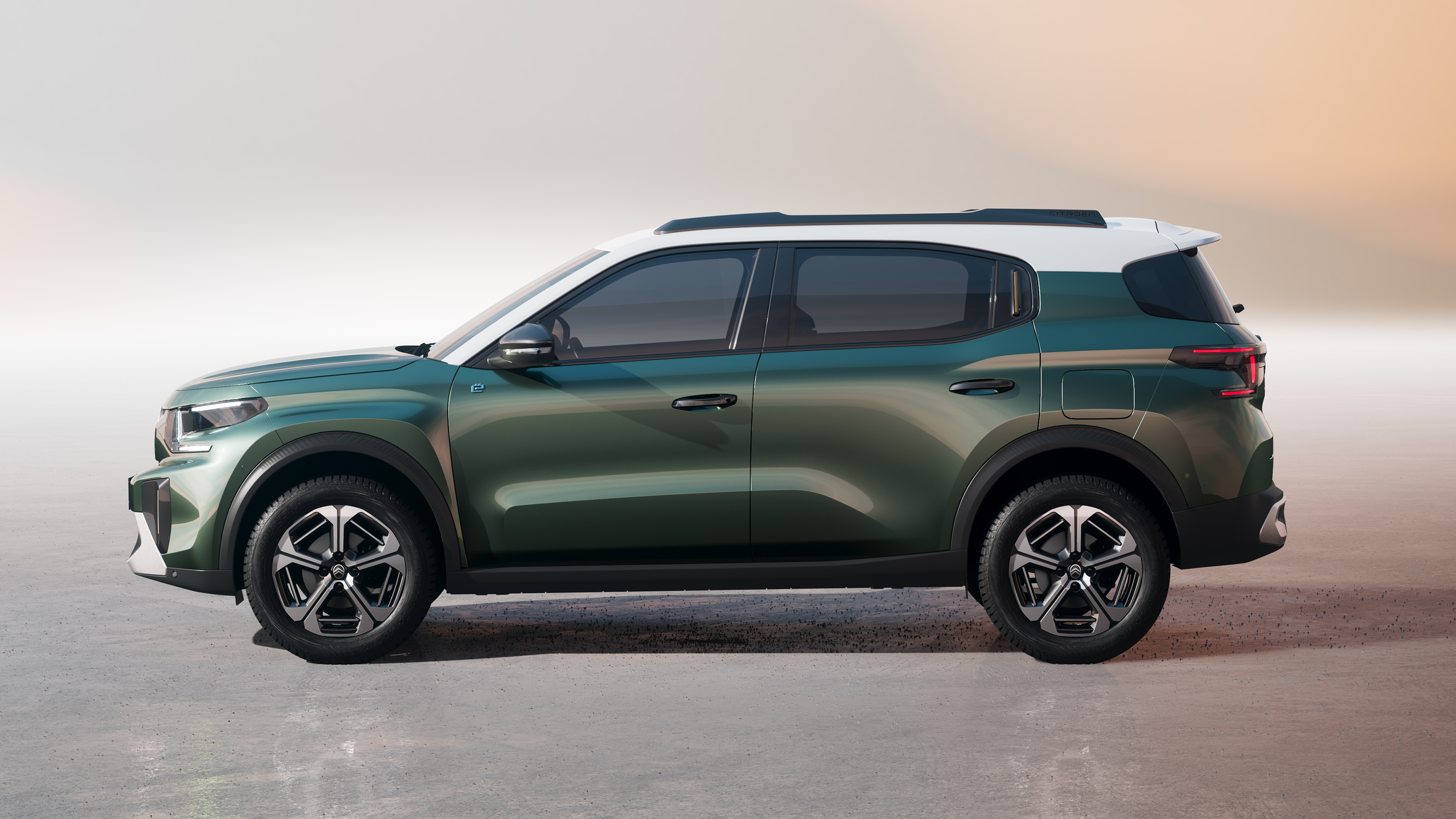 New Citroen e-C3 Aircross - side