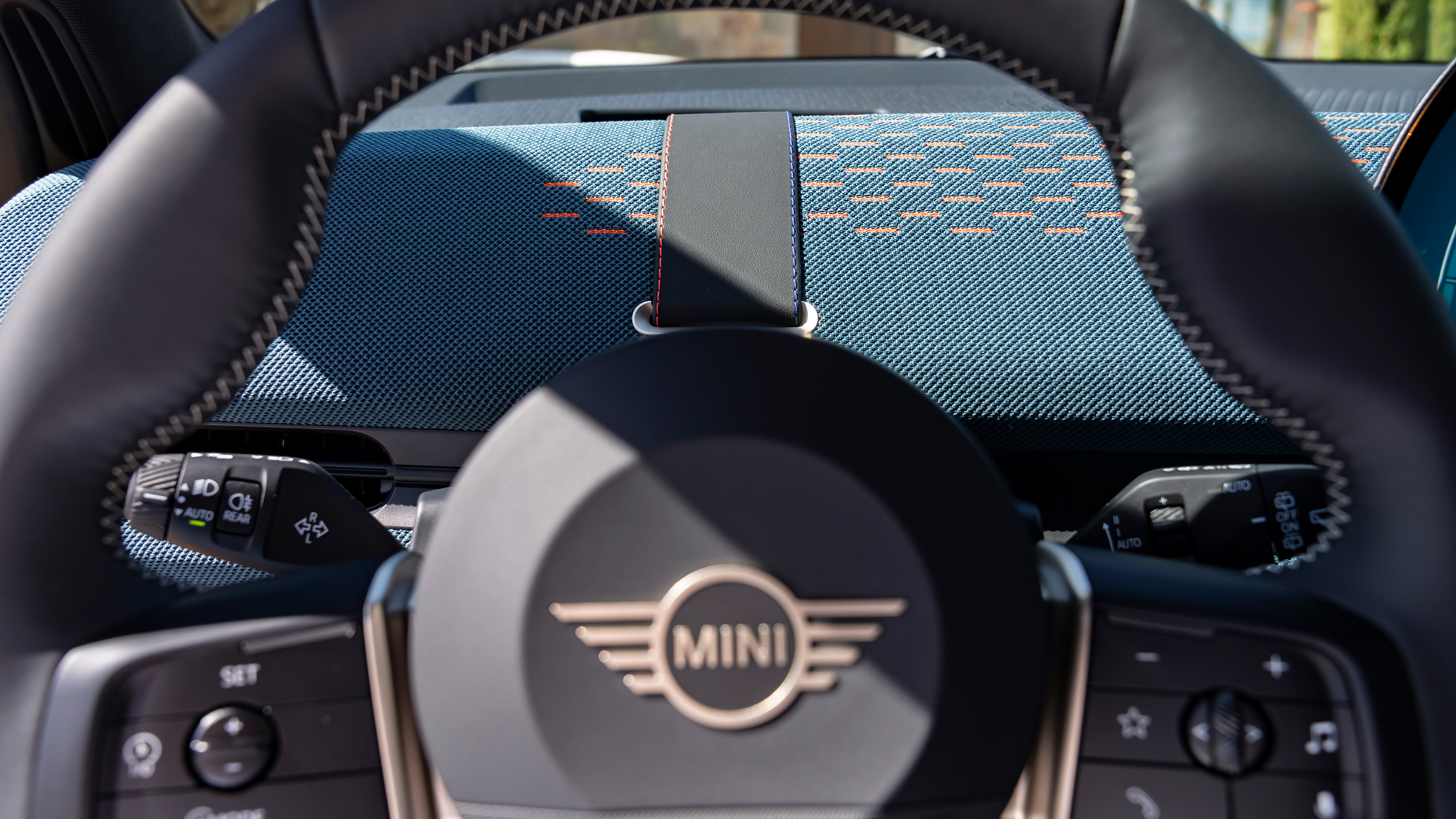 MINI Aceman - steering wheel