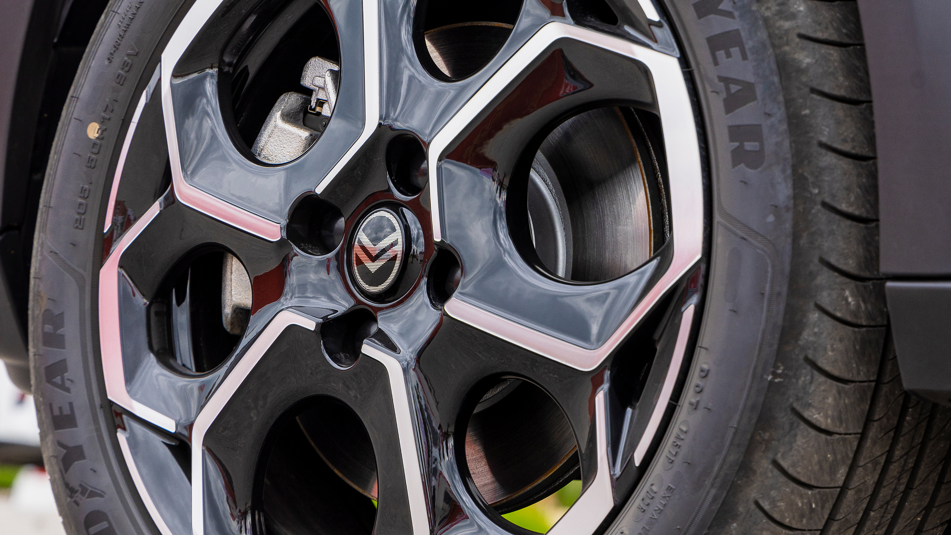 Citroen e-C3 - wheel