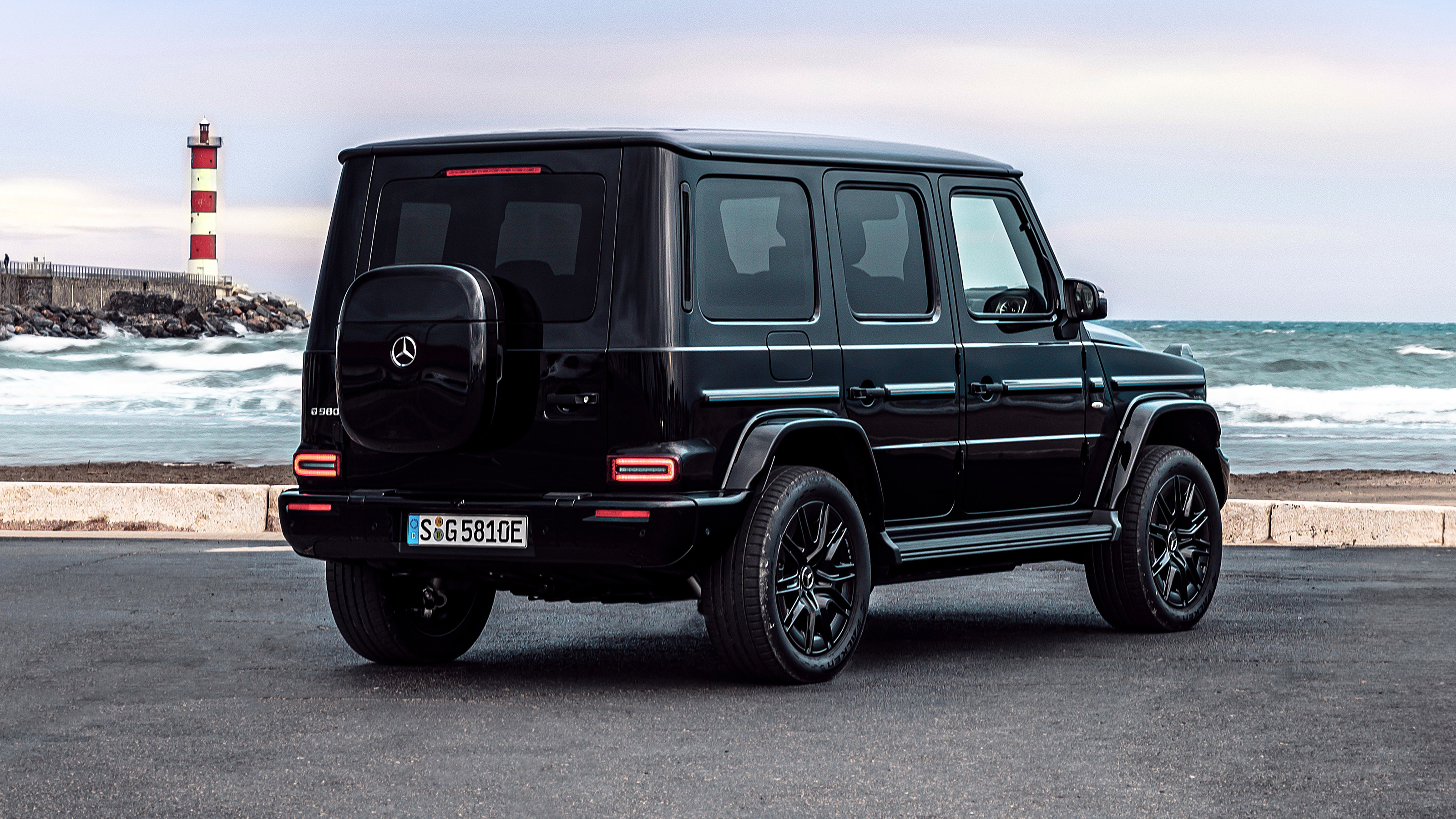 Mercedes G 580 - rear static