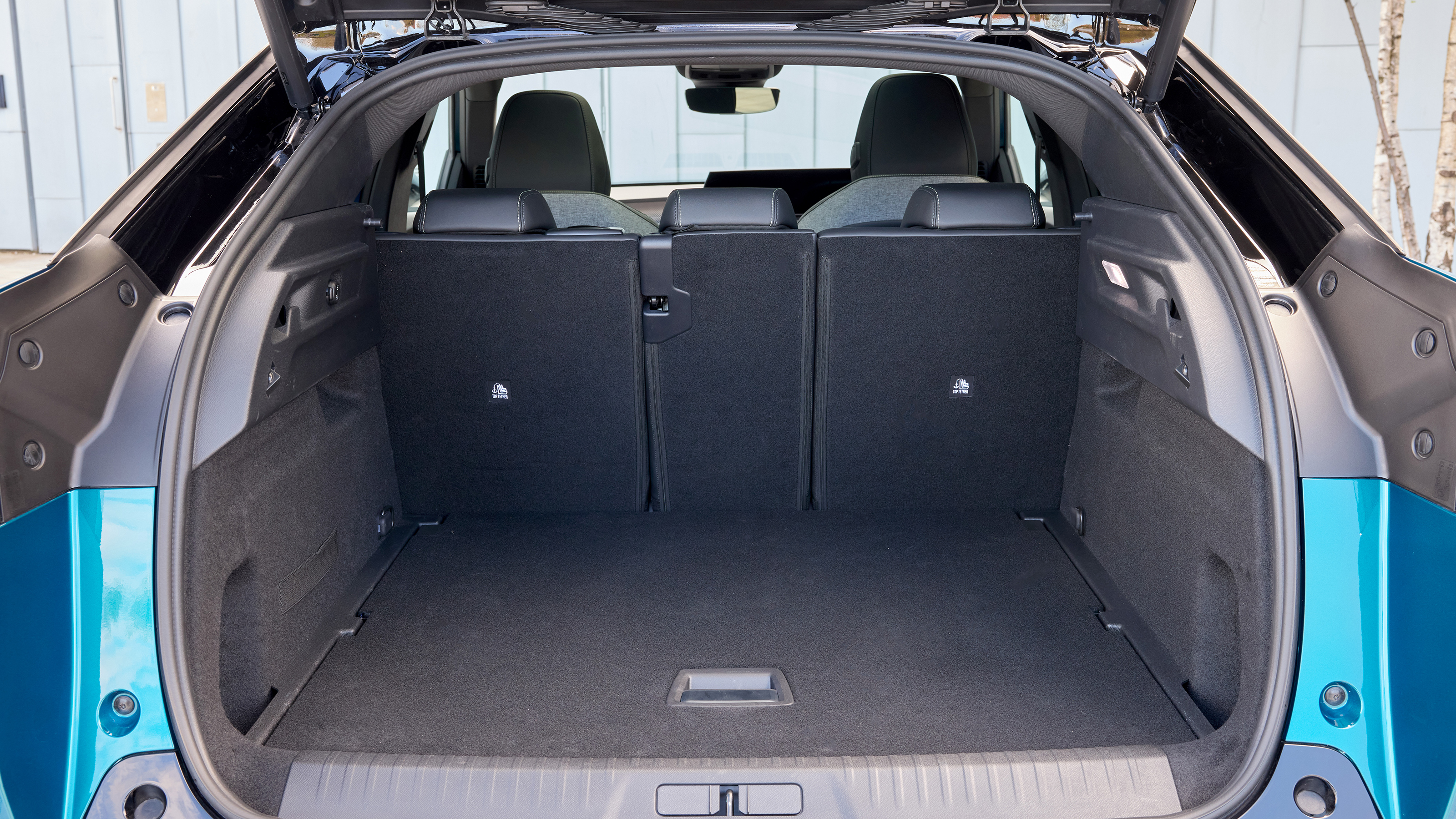 Peugeot E-3008 - boot