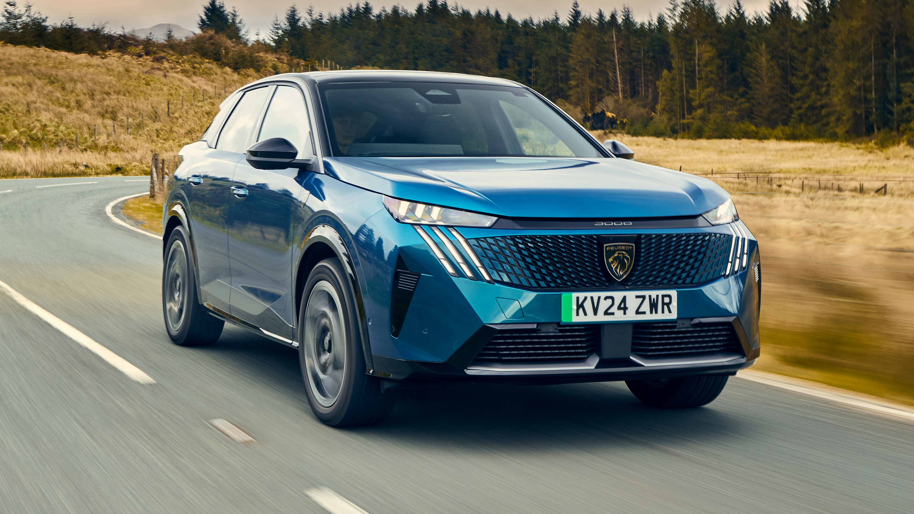 Peugeot E-3008 - front tracking