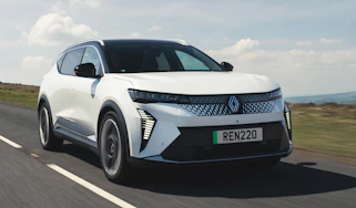 Renault Scenic E-Tech 2024 - front tracking