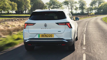 Renault Scenic E-Tech 2024 - rear cornering