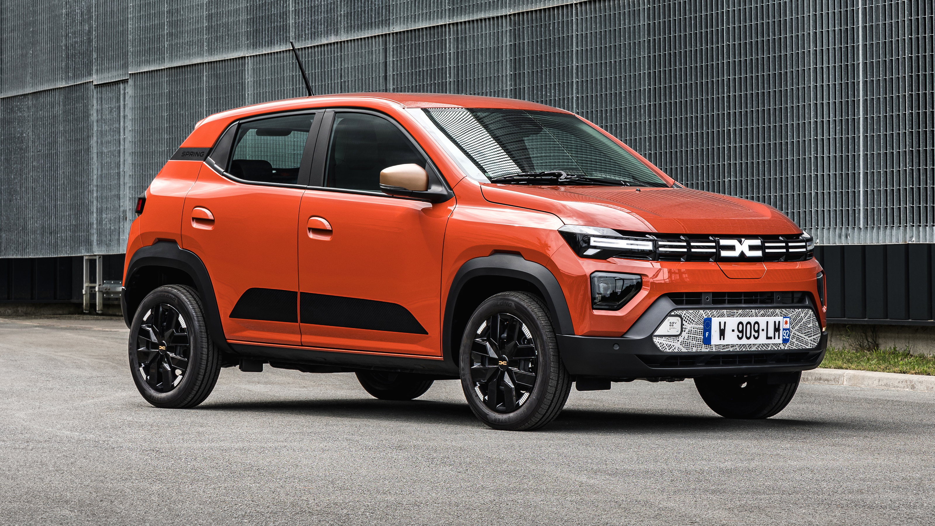 Dacia Spring - front static