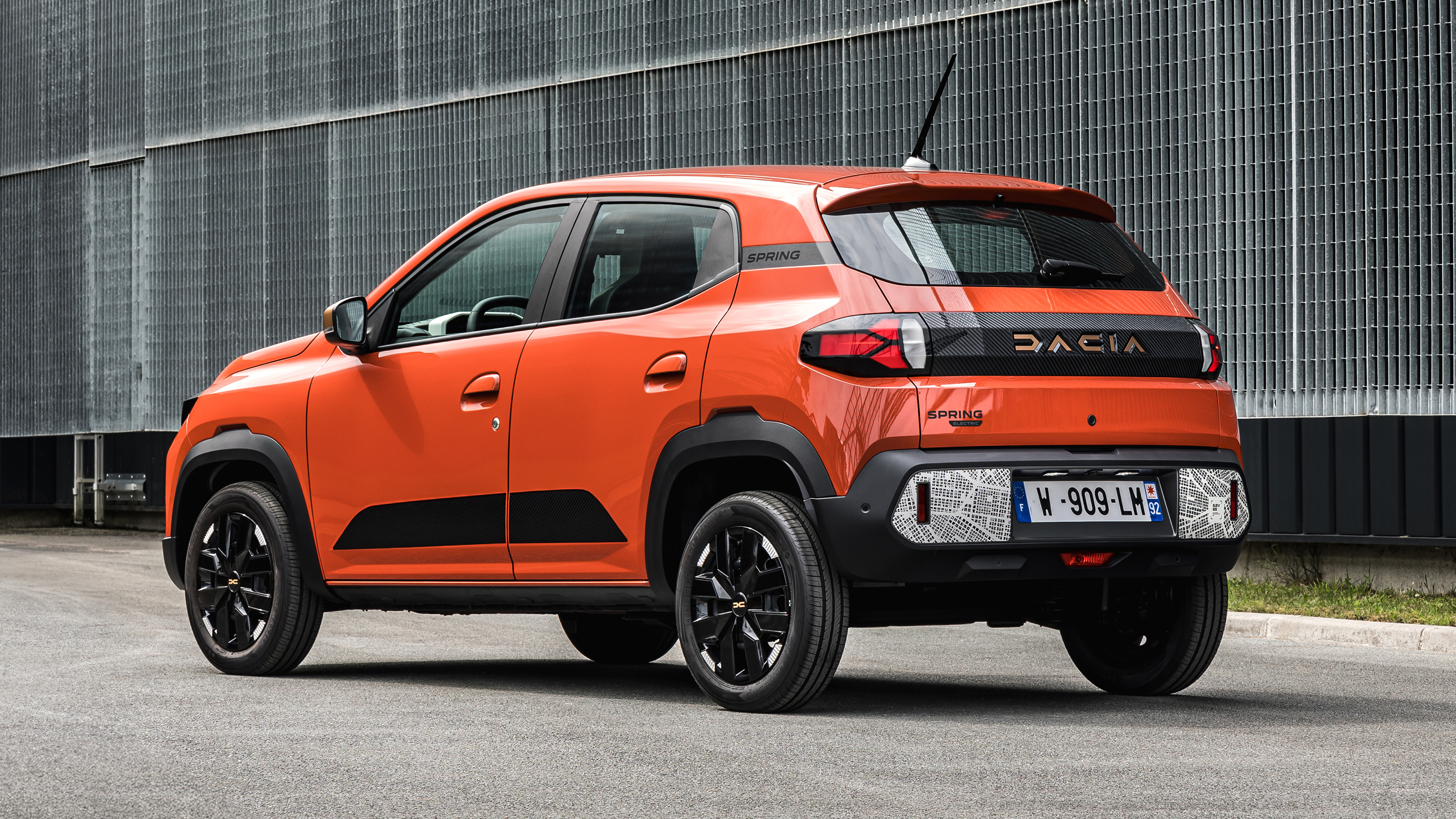 Dacia Spring - rear static