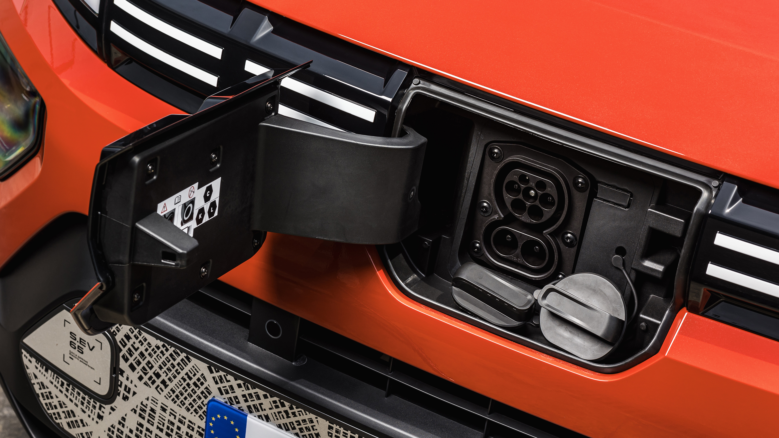 Dacia Spring - charging socket
