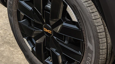 Dacia Spring - wheel