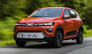 Dacia Spring - front tracking