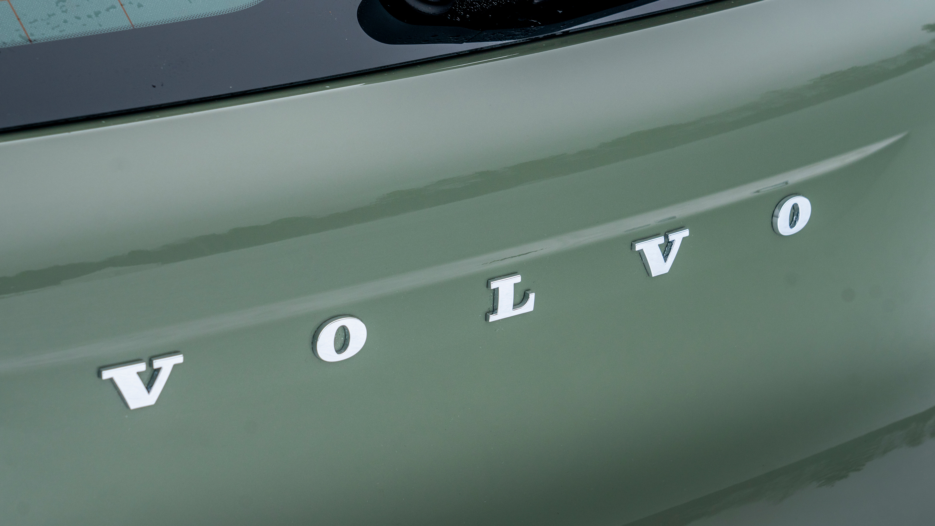 Volvo EX40 - 'Volvo' badge