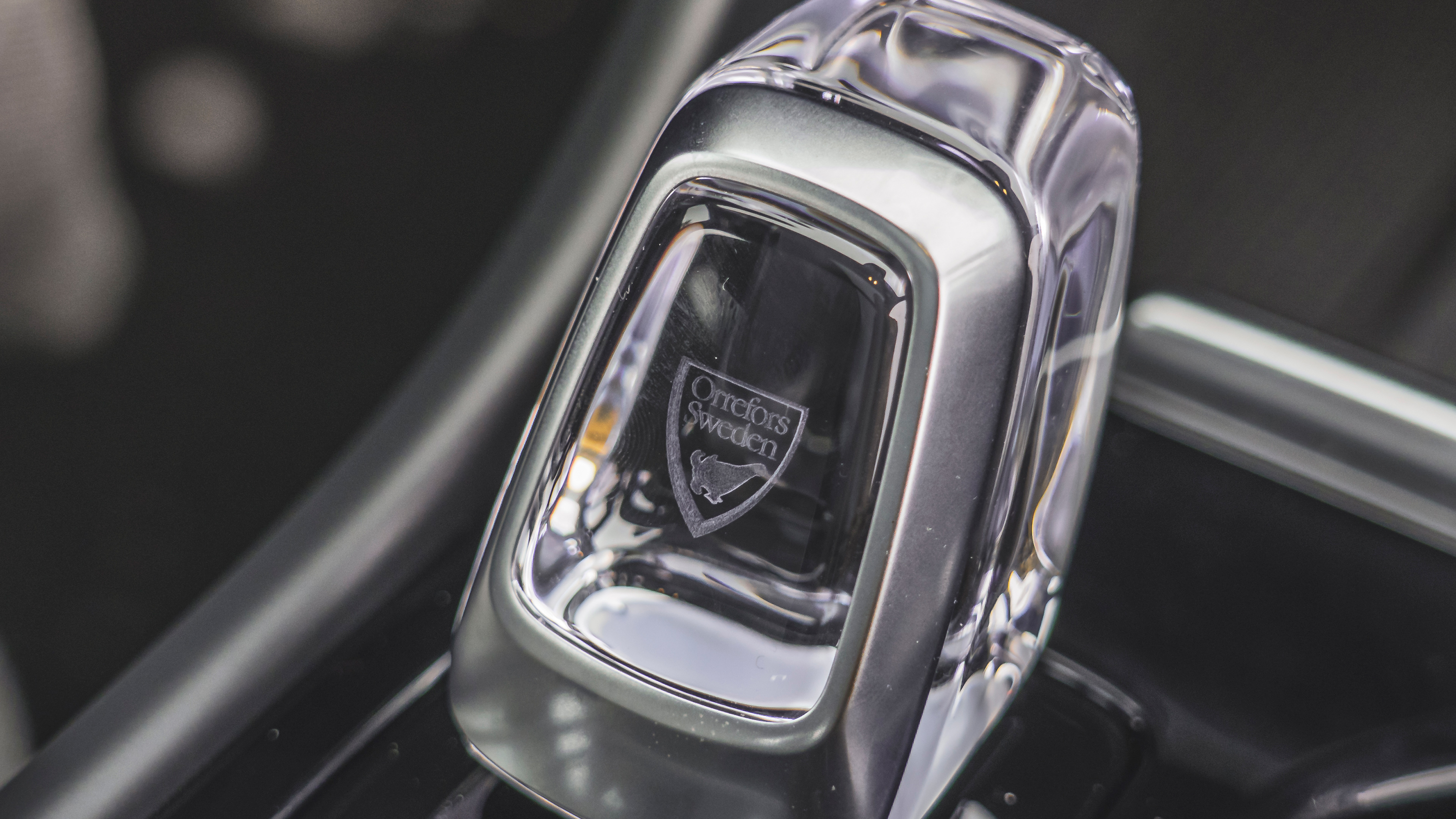 Volvo EX40 - gear selector