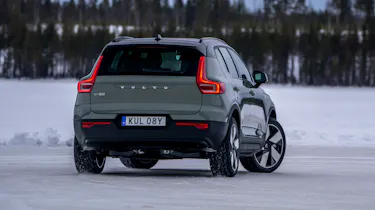 Volvo EX40 - rear cornering