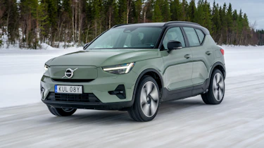Volvo EX40 - front tracking