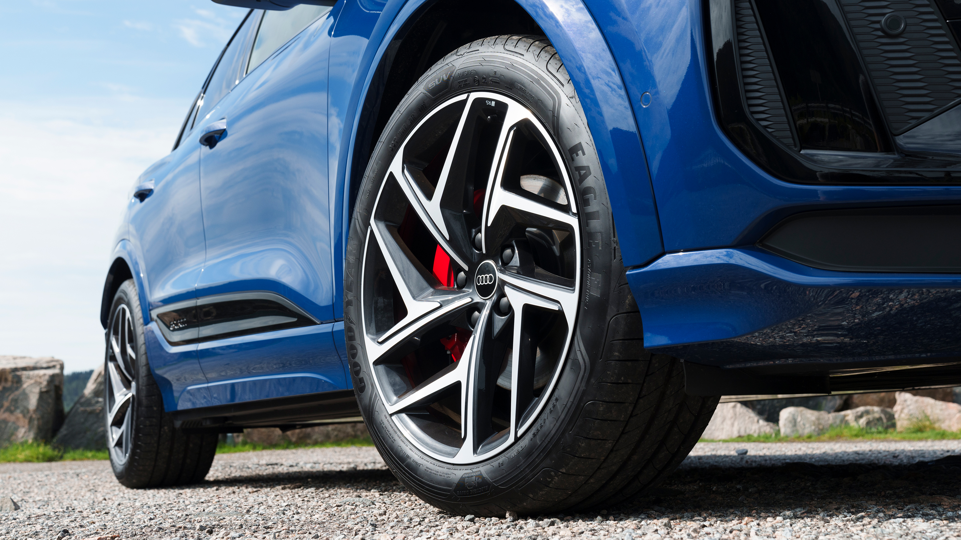 Audi Q6 e-tron - wheel