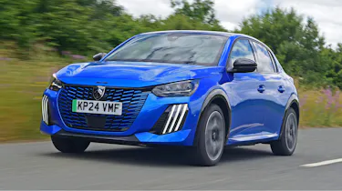 Peugeot E-208 - front tracking